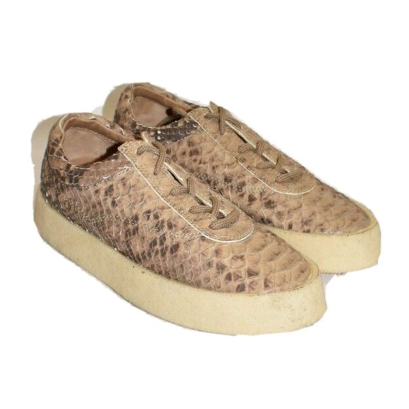 YEEZY Season 6 Crepe Sneaker Surfaces in Python Skin Size 35 EU 5.5 US - Picture 6 of 8